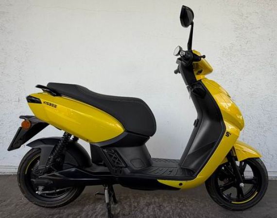 Vespa Primavera Elettrica "RED" 70 km/h